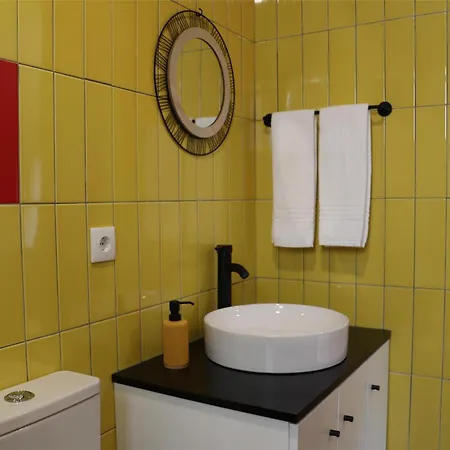 Medronhouse - * Vasco Esteves de Baixo